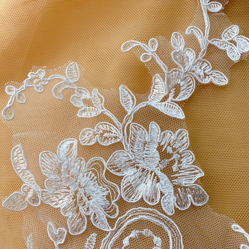2 Pieces/4 Pieces, Exquisite W - Embroidery White Dress 评论和价格