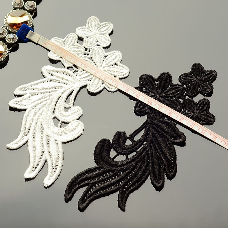 1Pairs Classic Black and White - Embroidery White Dress 评论和价格