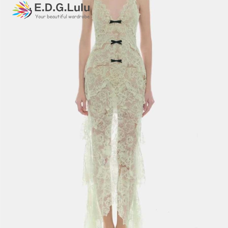 EDGLuLu V-Neck Single Row Bow  - Embroidery Yellow Dress 评论和价格